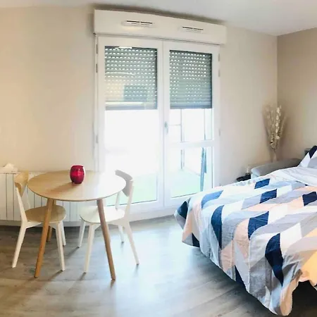 Apartment Studio Le Bourget